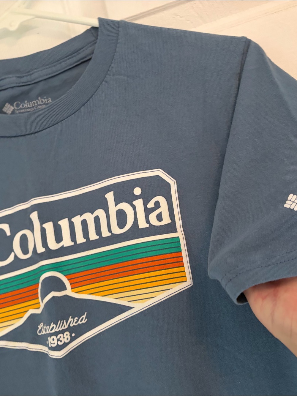 Columbia Retro Mountain Sunset Graphic T Shirt Blue S NWOT - Picture 2 of 4